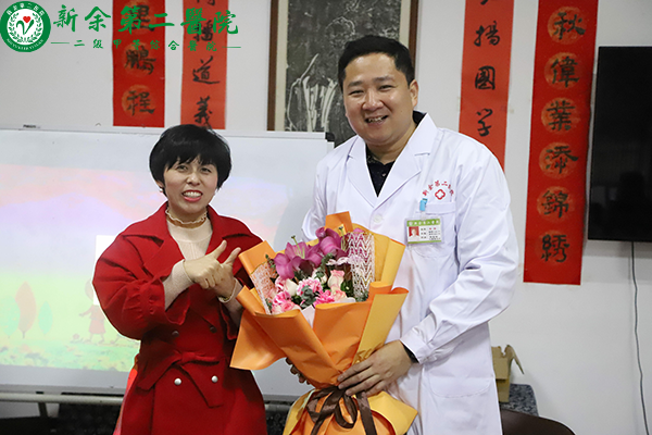 我院心理专家赴明德书院开展《父母在成长》专题讲座 我院心理专家赴明德书院开展《父母在成长》专题讲座